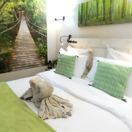 L'oustalet Des Marres Bed & Breakfast Simiane-Collongue